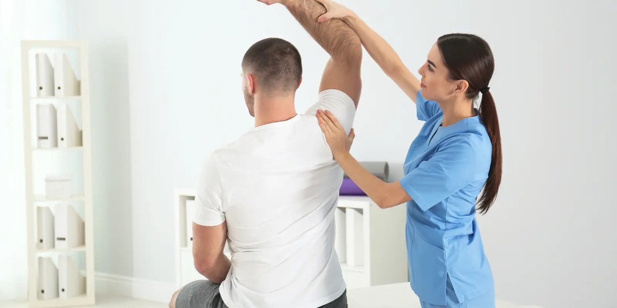 Home Physiotherapy vs. Clinic Visits: Which One Is Right for You?