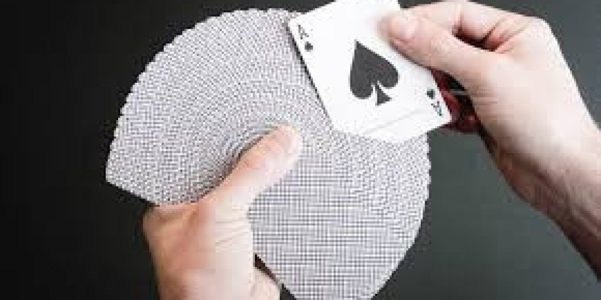 Unlocking the World of Magic: From a Mentalist in Mumbai to Classic Magic Card Tricks